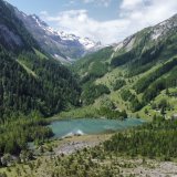En raison des conditions météorologiques récentes (pluies intenses, alternance gel/dégel, sécheresse prolongée), un risque accru de chutes de pierres a été identifié dans le secteur de Derborence, plus précisément au lieu-dit "Éboulements des Diablerets".